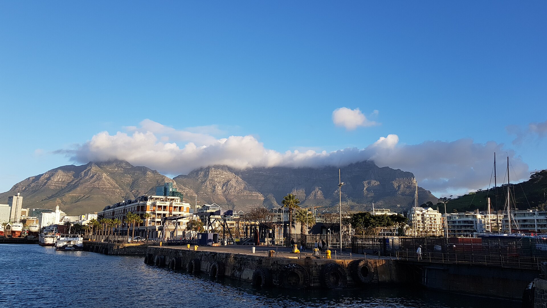 Kapstadt Waterfront und Tafelberg